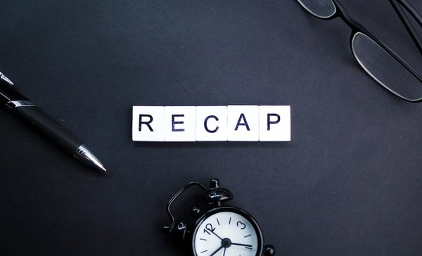 Comment organiser une rétrospective sur les œuvres de Frida Kahlo ?